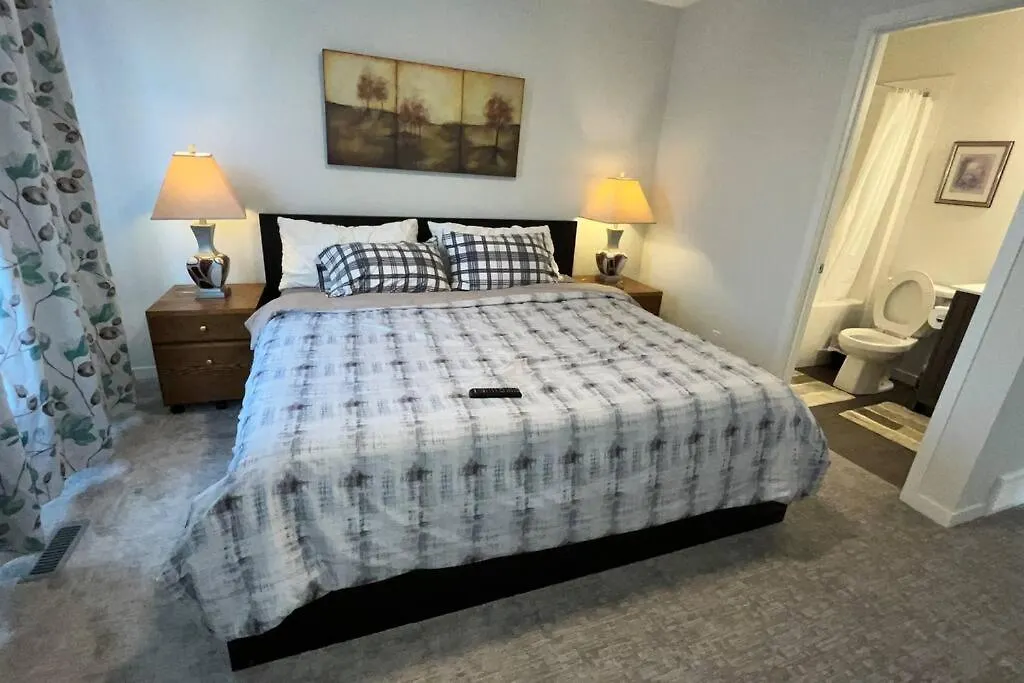 Brand New 4-Bed Room House Calgary 0*,  Canada